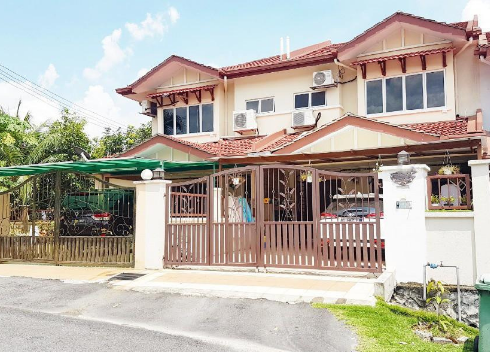 Double-Storey Terrace